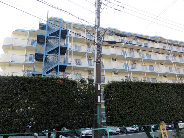 相模台サンハイツの外観