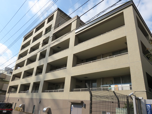 ヴェルビュ新百合ヶ丘の外観