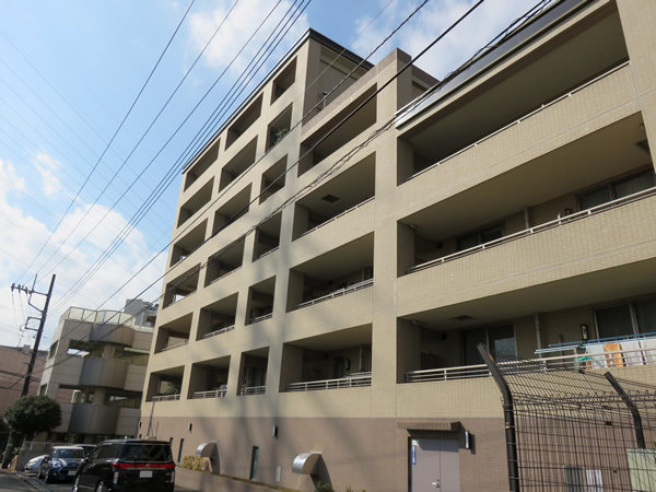 ヴェルビュ新百合ヶ丘の外観