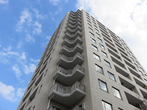 新百合ヶ丘パークハウス4番街の外観