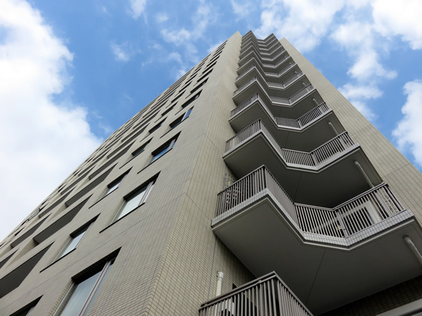 新百合ヶ丘パークハウス4番街の外観