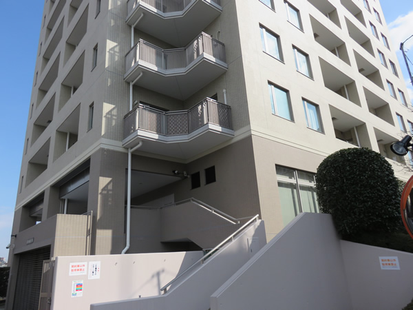 新百合ヶ丘パークハウス4番街の外観