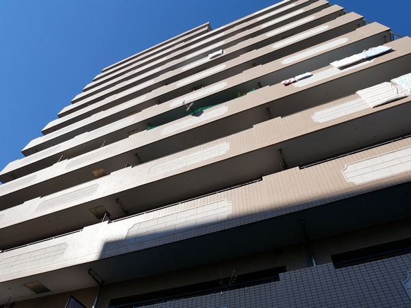 エクセルシオール湘南平塚の外観