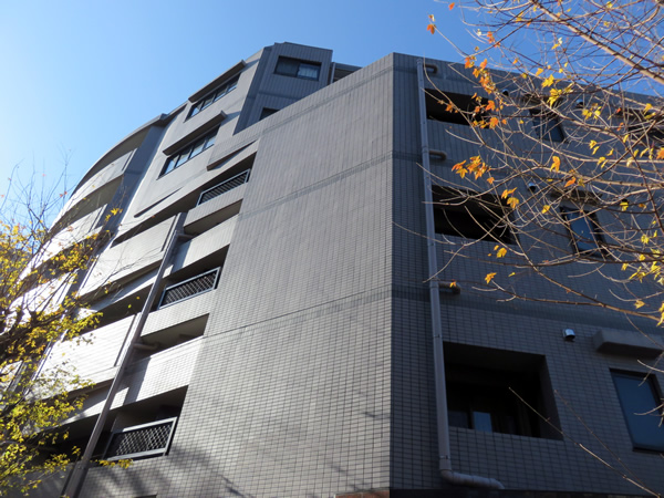 モリスすずかけ台の外観