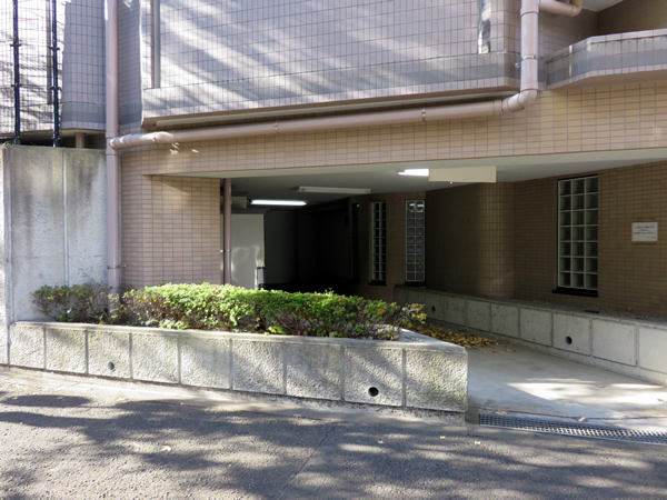 モリスすずかけ台の外観