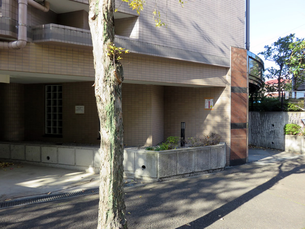 モリスすずかけ台の外観