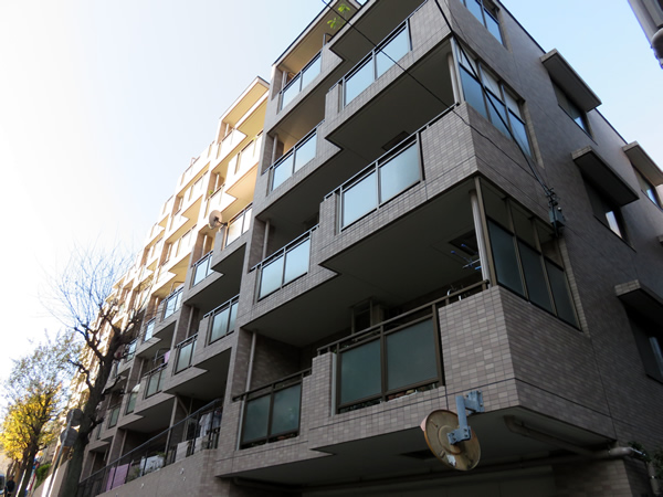 サンライズすずかけ台の外観