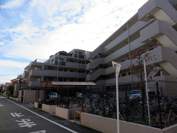 武蔵中原パークホームズ2番館の外観