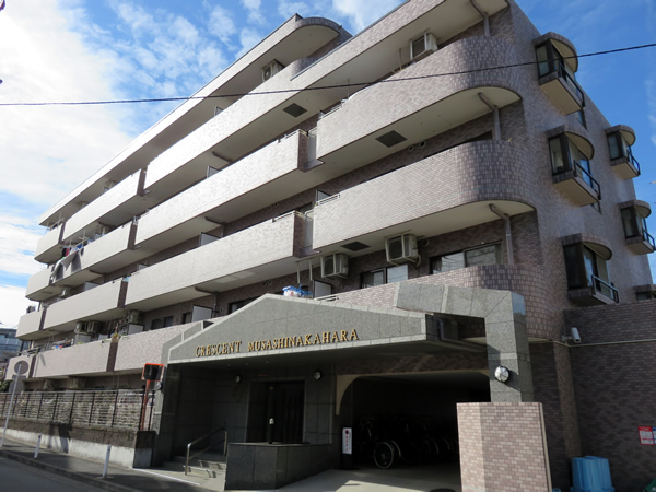 クレッセント武蔵中原の外観