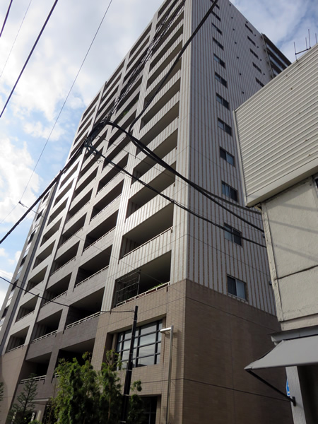 アデニウム入谷ステーションファーストの外観