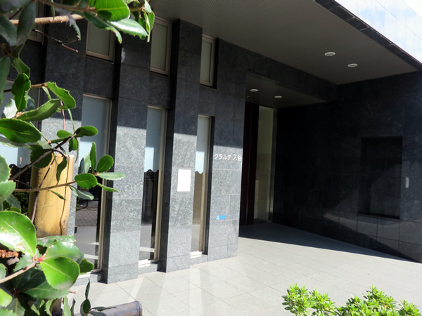 クラルテ入谷の外観