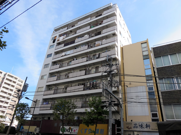 サンパークマンション鶯谷の外観