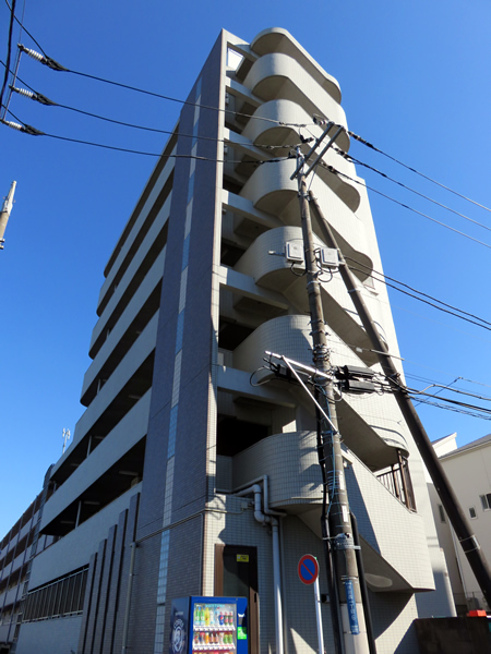 ファーストクラス市ヶ尾の外観