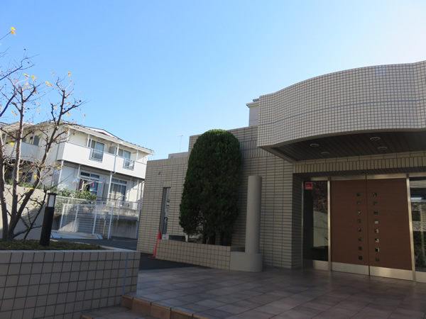 モンプラース市が尾の外観