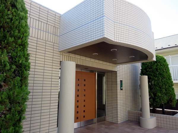 モンプラース市が尾の外観