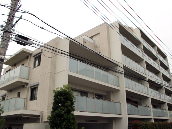 クリオ横浜鴨居の外観