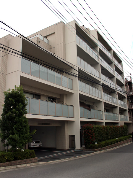 クリオ横浜鴨居の外観