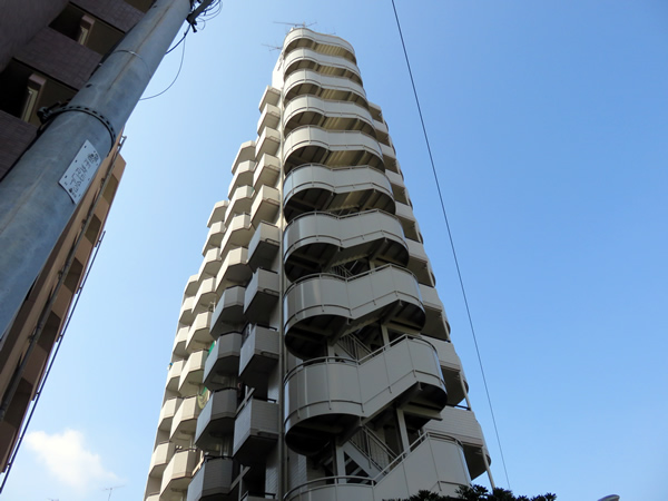 朝日多摩川プラザの外観