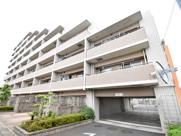 日神パレステージ三山シャインプレイスの外観