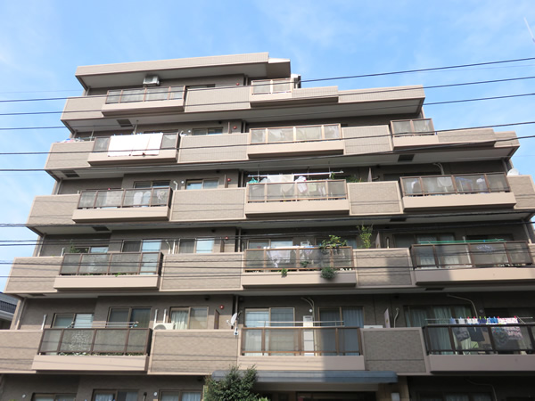 マリンハイツ武蔵新城の外観