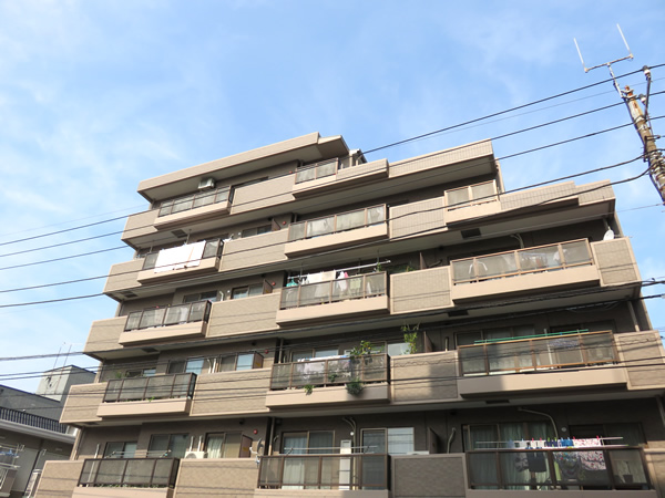 マリンハイツ武蔵新城の外観