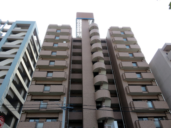 朝日パリオ武蔵中原の外観