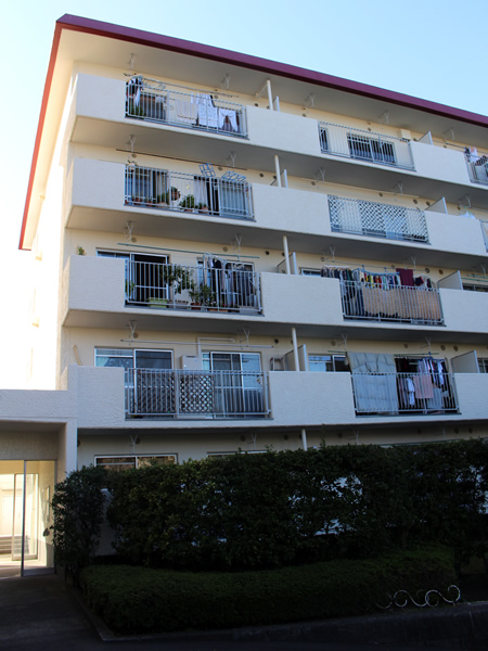 保土ヶ谷ファミールハイツ1号棟の外観