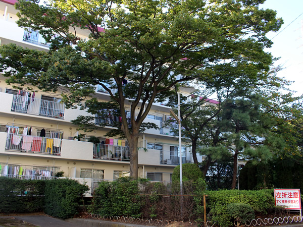 保土ヶ谷ファミールハイツ1号棟の外観