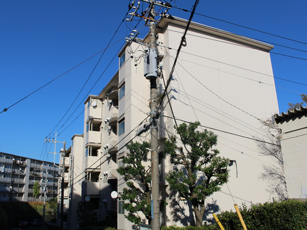 湘南保土ヶ谷マンション８号棟の外観