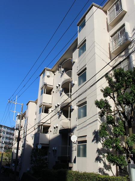 湘南保土ヶ谷マンション８号棟の外観