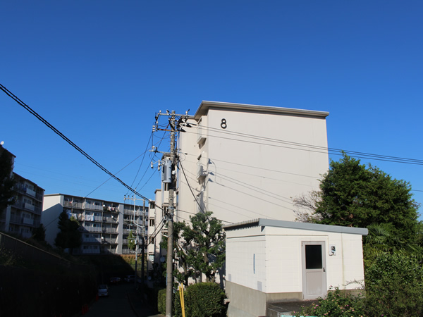 湘南保土ヶ谷マンション８号棟の外観