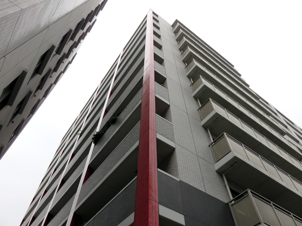 ライフレビュー横濱関内スクエア2の外観