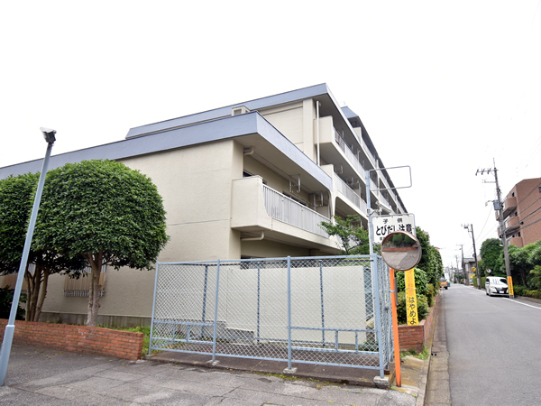 習志野台スカイハイツの外観