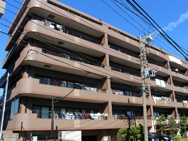 日神パレステージ保土ヶ谷みなみ台の外観