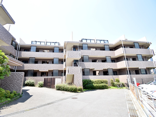 ロイヤルステージ東船橋ウエストの外観