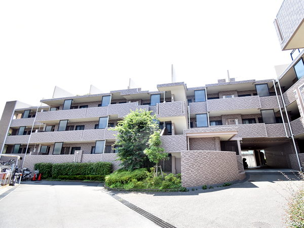 ロイヤルステージ東船橋ウエストの外観