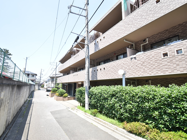 ロイヤルステージ東船橋ウエストの外観