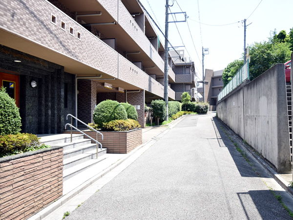 ロイヤルステージ東船橋ウエストの外観