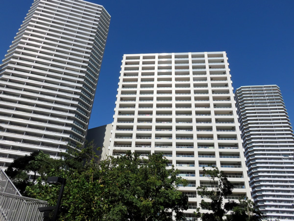 コットンハーバータワーズシーイーストの外観