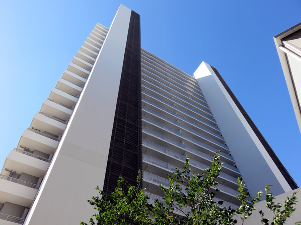 コットンハーバータワーズシーイーストの外観