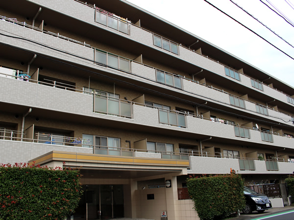 シュロス保土ヶ谷ヒルズシエナの外観