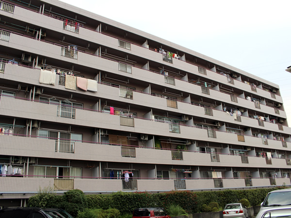 保土ヶ谷パークハイツ1号棟の外観