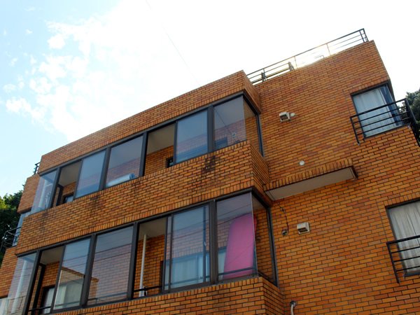 永田町タウンハウスの外観