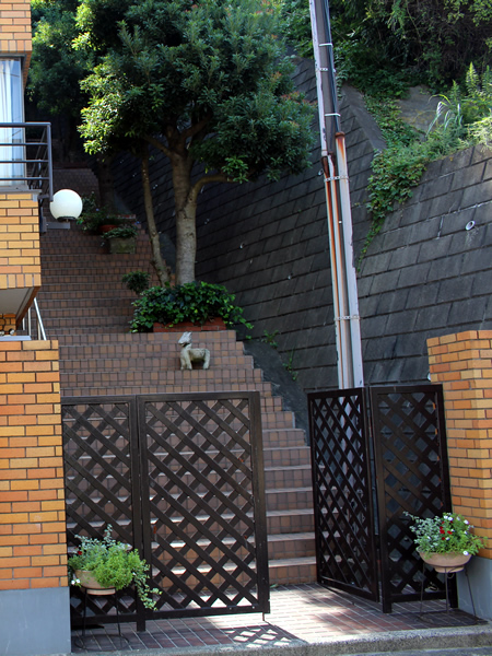 永田町タウンハウスの外観