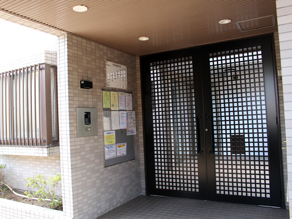 ニックアーバンヒル井土ヶ谷レフトウイングの外観