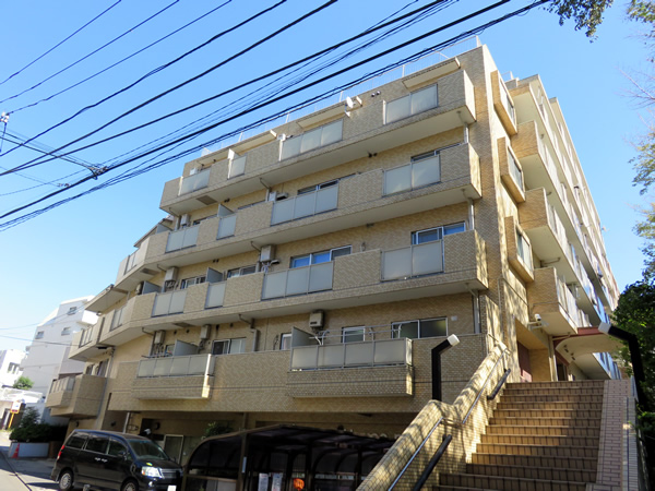 サンビューハイツ市ヶ尾の外観