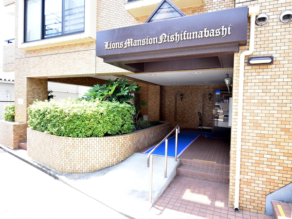 ライオンズマンション西船橋の外観