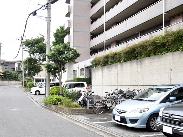 ペルル薬園台の外観