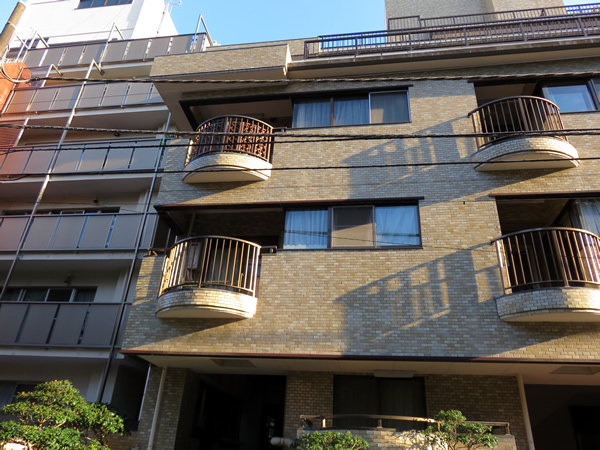 エクレール一番町の外観