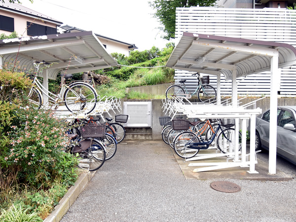 ペルル薬園台の外観